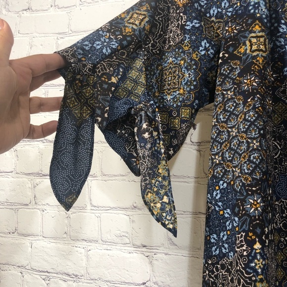 Michael Kors mosaic top - Picture 5 of 8